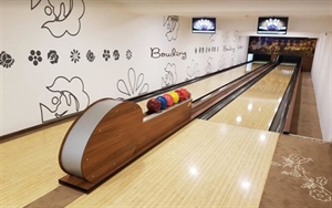 VILATI-BOWLINGFACTORY CLASSIC EGYEDI 2 SÁVOS BOWLINGPÁLYA képe